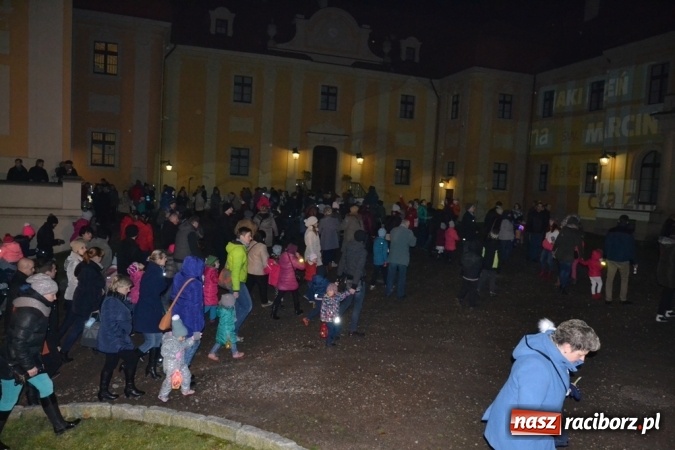 Zdjęcie w galerii na portalu naszraciborz.pl: Święty Marcin na dziedzińcu Starego Opactwa w Rudach  wiadomości z regionu