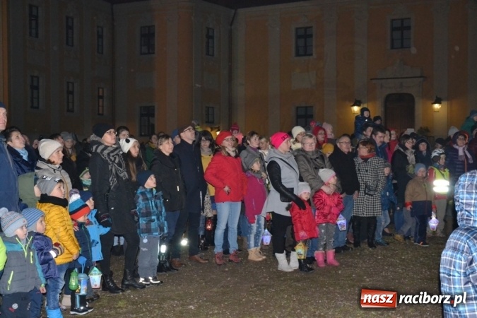 Zdjęcie w galerii na portalu naszraciborz.pl: Święty Marcin na dziedzińcu Starego Opactwa w Rudach  wiadomości z regionu