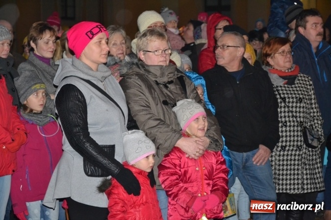 Zdjęcie w galerii na portalu naszraciborz.pl: Święty Marcin na dziedzińcu Starego Opactwa w Rudach  wiadomości z regionu