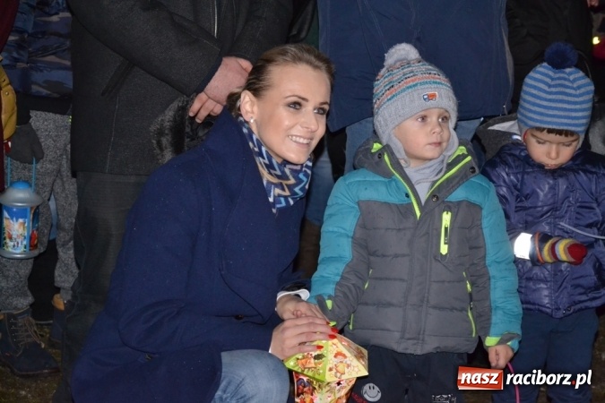 Zdjęcie w galerii na portalu naszraciborz.pl: Święty Marcin na dziedzińcu Starego Opactwa w Rudach  wiadomości z regionu