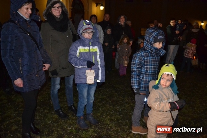 Zdjęcie w galerii na portalu naszraciborz.pl: Święty Marcin na dziedzińcu Starego Opactwa w Rudach  wiadomości z regionu