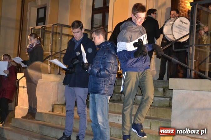 Zdjęcie w galerii na portalu naszraciborz.pl: Święty Marcin na dziedzińcu Starego Opactwa w Rudach  wiadomości z regionu