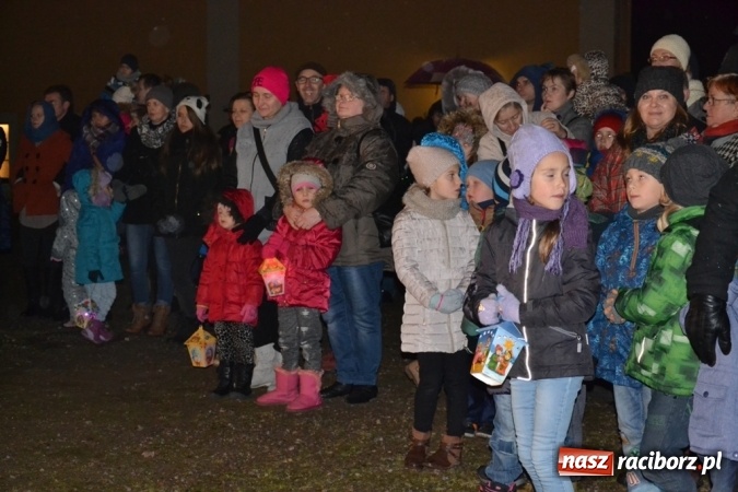 Zdjęcie w galerii na portalu naszraciborz.pl: Święty Marcin na dziedzińcu Starego Opactwa w Rudach  wiadomości z regionu
