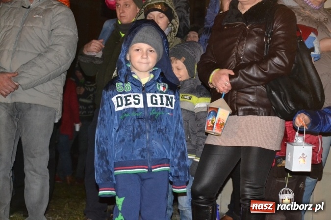 Zdjęcie w galerii na portalu naszraciborz.pl: Święty Marcin na dziedzińcu Starego Opactwa w Rudach  wiadomości z regionu