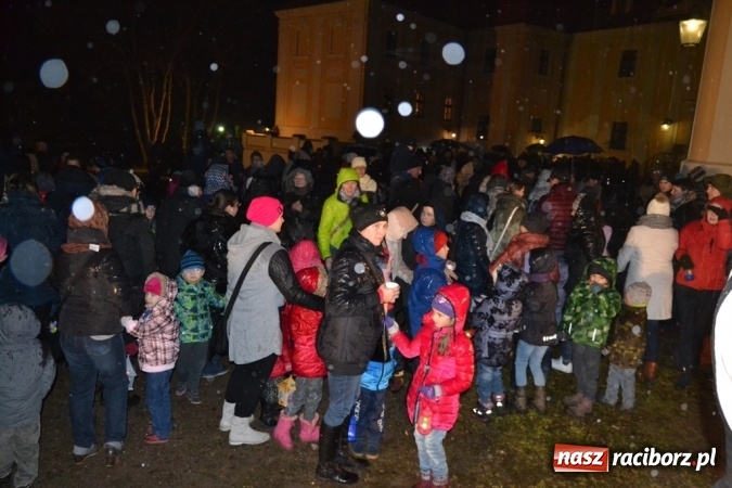 Zdjęcie w galerii na portalu naszraciborz.pl: Święty Marcin na dziedzińcu Starego Opactwa w Rudach  wiadomości z regionu