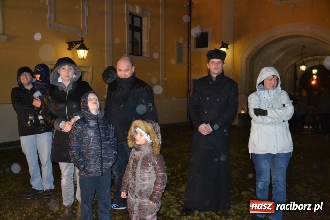 Zdjęcie w galerii na portalu naszraciborz.pl: Święty Marcin na dziedzińcu Starego Opactwa w Rudach  wiadomości z regionu