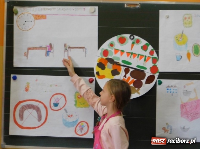 Zdjęcie w galerii na portalu naszraciborz.pl: Śniadanie Daje Moc - ogólnopolska akcja w SP 4 wiadomości z regionu