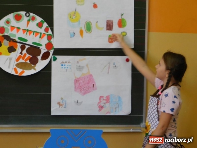 Zdjęcie w galerii na portalu naszraciborz.pl: Śniadanie Daje Moc - ogólnopolska akcja w SP 4 wiadomości z regionu