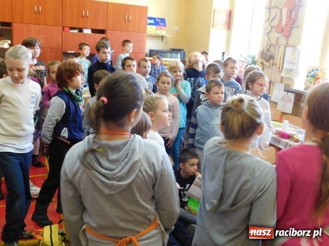 Zdjęcie w galerii na portalu naszraciborz.pl: Śniadanie Daje Moc - ogólnopolska akcja w SP 4 wiadomości z regionu