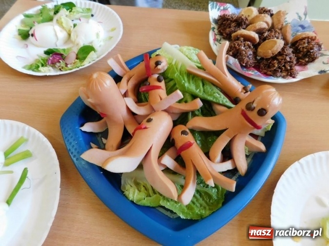 Zdjęcie w galerii na portalu naszraciborz.pl: Śniadanie Daje Moc - ogólnopolska akcja w SP 4 wiadomości z regionu