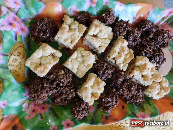 Zdjęcie w galerii na portalu naszraciborz.pl: Śniadanie Daje Moc - ogólnopolska akcja w SP 4 wiadomości z regionu