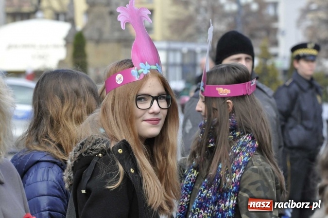 Zdjęcie w galerii na portalu naszraciborz.pl: Raciborskie obchody 98. rocznicy odzyskania przez POLSKĘ niepodległości FOTO I WIDEO wiadomości z regionu