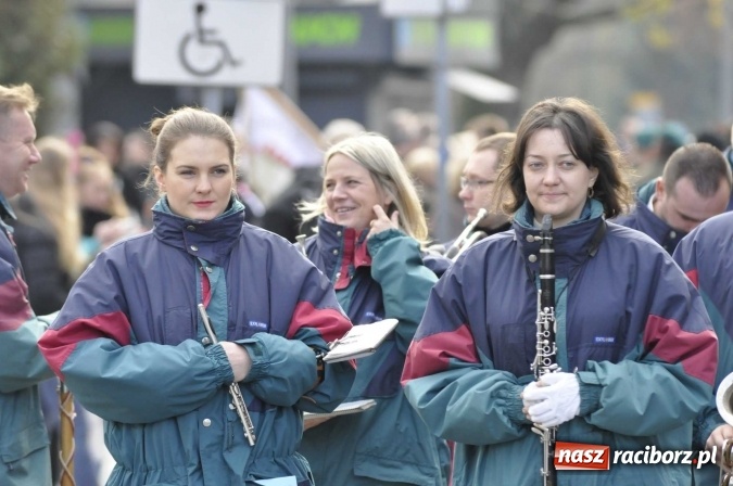 Zdjęcie w galerii na portalu naszraciborz.pl: Raciborskie obchody 98. rocznicy odzyskania przez POLSKĘ niepodległości FOTO I WIDEO wiadomości z regionu