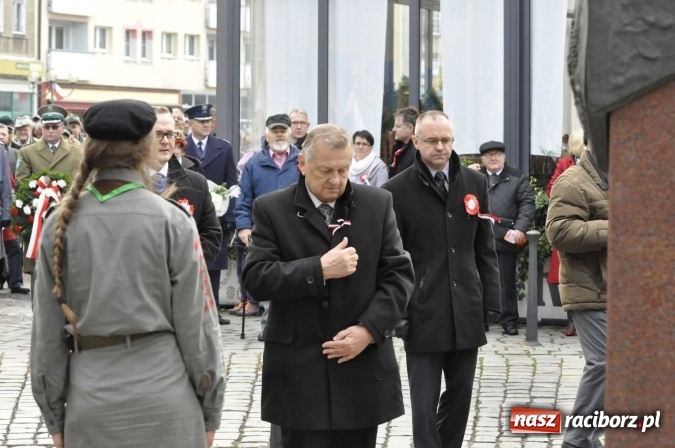 Zdjęcie w galerii na portalu naszraciborz.pl: Raciborskie obchody 98. rocznicy odzyskania przez POLSKĘ niepodległości FOTO I WIDEO wiadomości z regionu