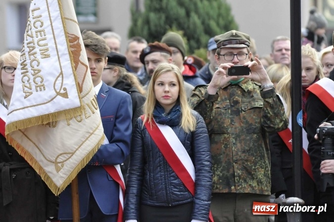 Zdjęcie w galerii na portalu naszraciborz.pl: Raciborskie obchody 98. rocznicy odzyskania przez POLSKĘ niepodległości FOTO I WIDEO wiadomości z regionu