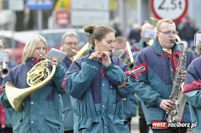 Zdjęcie w galerii na portalu naszraciborz.pl: Raciborskie obchody 98. rocznicy odzyskania przez POLSKĘ niepodległości FOTO I WIDEO wiadomości z regionu