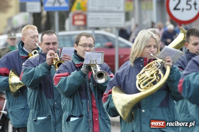 Zdjęcie w galerii na portalu naszraciborz.pl: Raciborskie obchody 98. rocznicy odzyskania przez POLSKĘ niepodległości FOTO I WIDEO wiadomości z regionu