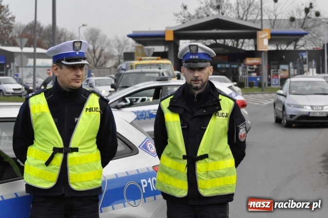 Zdjęcie w galerii na portalu naszraciborz.pl: Raciborskie obchody 98. rocznicy odzyskania przez POLSKĘ niepodległości FOTO I WIDEO wiadomości z regionu