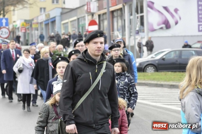 Zdjęcie w galerii na portalu naszraciborz.pl: Raciborskie obchody 98. rocznicy odzyskania przez POLSKĘ niepodległości FOTO I WIDEO wiadomości z regionu