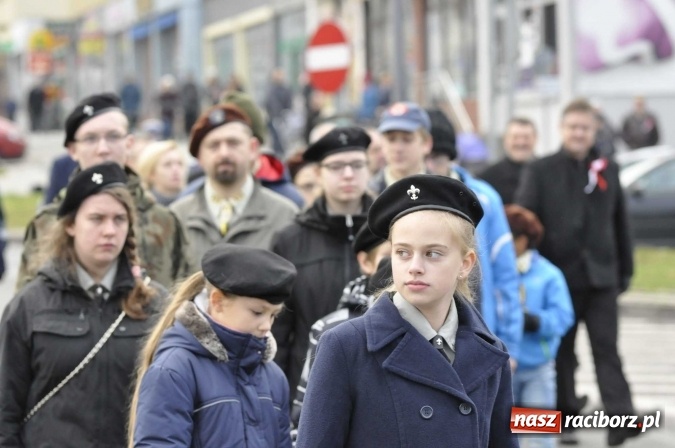 Zdjęcie w galerii na portalu naszraciborz.pl: Raciborskie obchody 98. rocznicy odzyskania przez POLSKĘ niepodległości FOTO I WIDEO wiadomości z regionu