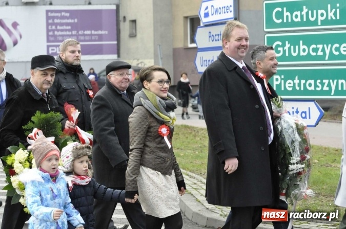 Zdjęcie w galerii na portalu naszraciborz.pl: Raciborskie obchody 98. rocznicy odzyskania przez POLSKĘ niepodległości FOTO I WIDEO wiadomości z regionu