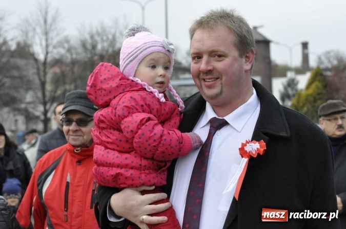 Zdjęcie w galerii na portalu naszraciborz.pl: Raciborskie obchody 98. rocznicy odzyskania przez POLSKĘ niepodległości FOTO I WIDEO wiadomości z regionu