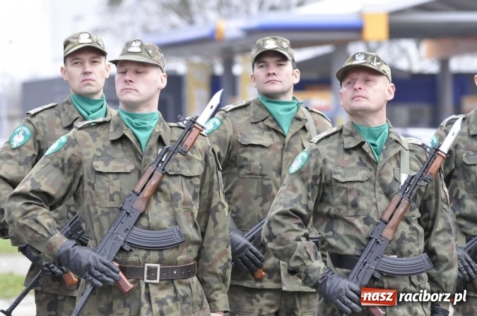 Zdjęcie w galerii na portalu naszraciborz.pl: Raciborskie obchody 98. rocznicy odzyskania przez POLSKĘ niepodległości FOTO I WIDEO wiadomości z regionu