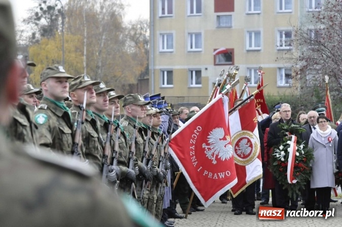 Zdjęcie w galerii na portalu naszraciborz.pl: Raciborskie obchody 98. rocznicy odzyskania przez POLSKĘ niepodległości FOTO I WIDEO wiadomości z regionu