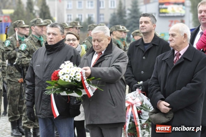 Zdjęcie w galerii na portalu naszraciborz.pl: Raciborskie obchody 98. rocznicy odzyskania przez POLSKĘ niepodległości FOTO I WIDEO wiadomości z regionu