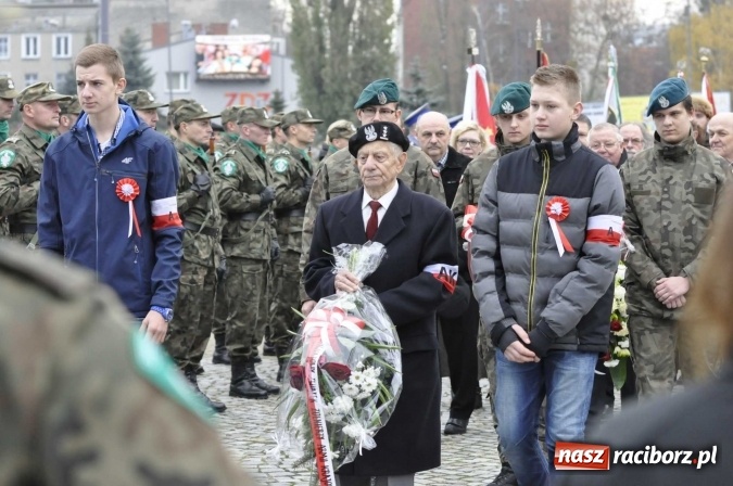 Zdjęcie w galerii na portalu naszraciborz.pl: Raciborskie obchody 98. rocznicy odzyskania przez POLSKĘ niepodległości FOTO I WIDEO wiadomości z regionu