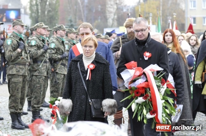 Zdjęcie w galerii na portalu naszraciborz.pl: Raciborskie obchody 98. rocznicy odzyskania przez POLSKĘ niepodległości FOTO I WIDEO wiadomości z regionu