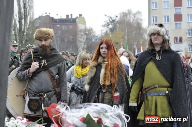 Zdjęcie w galerii na portalu naszraciborz.pl: Raciborskie obchody 98. rocznicy odzyskania przez POLSKĘ niepodległości FOTO I WIDEO wiadomości z regionu