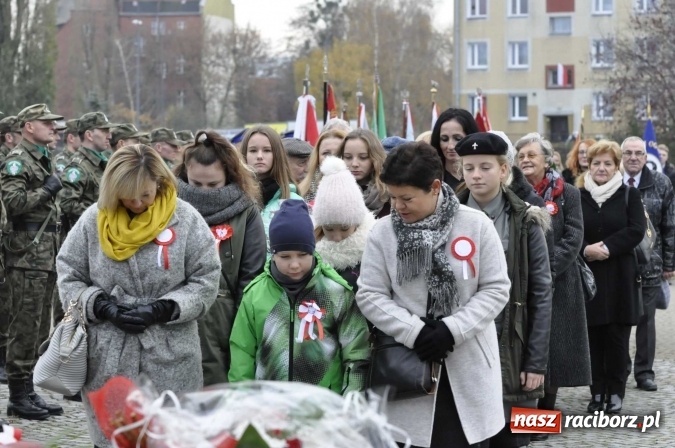 Zdjęcie w galerii na portalu naszraciborz.pl: Raciborskie obchody 98. rocznicy odzyskania przez POLSKĘ niepodległości FOTO I WIDEO wiadomości z regionu