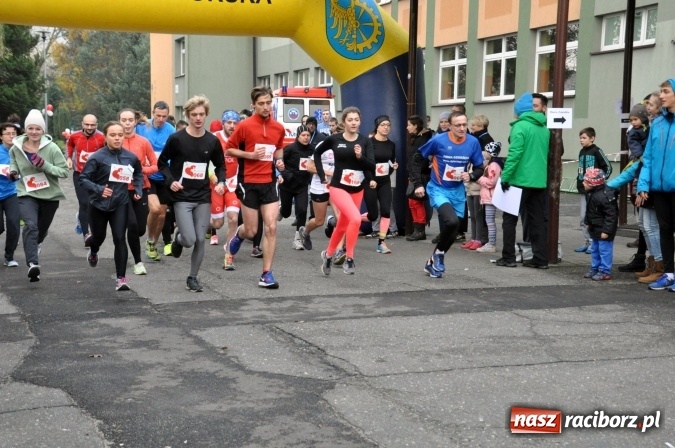 Zdjęcie w galerii na portalu naszraciborz.pl: Komu marsz to za mało... ten biega. 17. Bieg Niepodległości w Kuźni Raciborskiej wiadomości z regionu