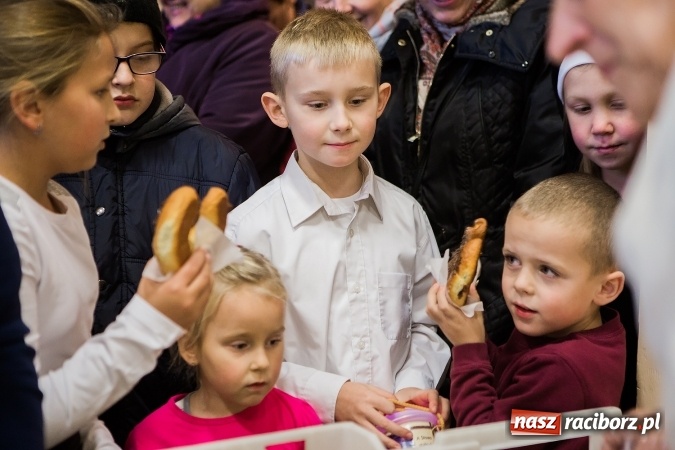 Zdjęcie w galerii na portalu naszraciborz.pl: Rogale i św. Marcin na koniu w Studziennej wiadomości z regionu