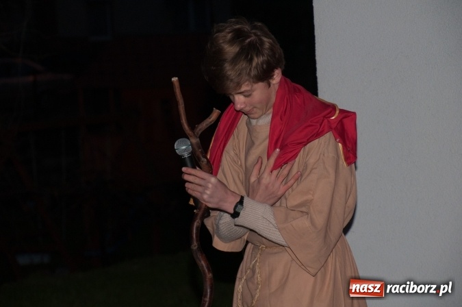 Zdjęcie w galerii na portalu naszraciborz.pl: Tak w Markowicach się zdarza i znów pewnie zdarzy - święty Marcin przejechał od ołtarza do straży wiadomości z regionu