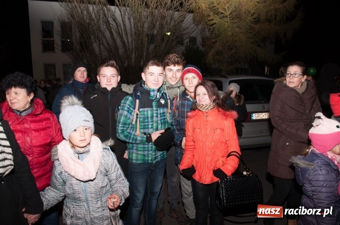 Zdjęcie w galerii na portalu naszraciborz.pl: Msza, kolorowy korowód i rodzinny festyn - huczne obchody św. Marcina w Kuźni Raciborskiej wiadomości z regionu