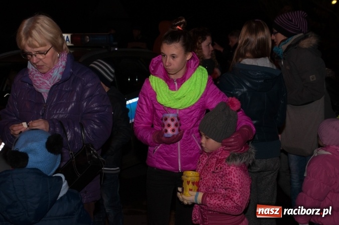 Zdjęcie w galerii na portalu naszraciborz.pl: Msza, kolorowy korowód i rodzinny festyn - huczne obchody św. Marcina w Kuźni Raciborskiej wiadomości z regionu