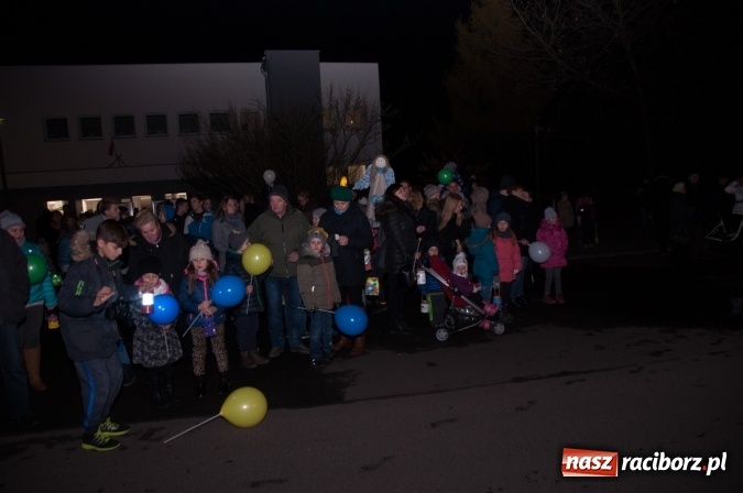 Zdjęcie w galerii na portalu naszraciborz.pl: Msza, kolorowy korowód i rodzinny festyn - huczne obchody św. Marcina w Kuźni Raciborskiej wiadomości z regionu