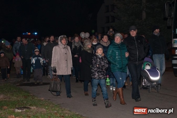 Zdjęcie w galerii na portalu naszraciborz.pl: Msza, kolorowy korowód i rodzinny festyn - huczne obchody św. Marcina w Kuźni Raciborskiej wiadomości z regionu