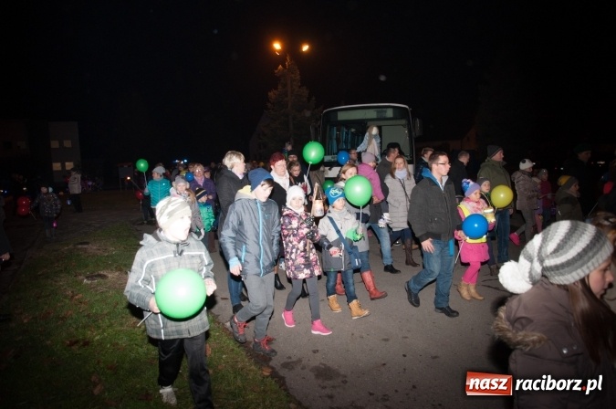 Zdjęcie w galerii na portalu naszraciborz.pl: Msza, kolorowy korowód i rodzinny festyn - huczne obchody św. Marcina w Kuźni Raciborskiej wiadomości z regionu