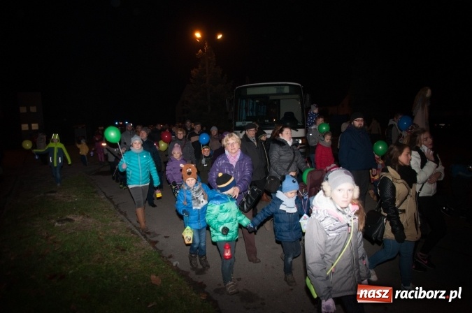 Zdjęcie w galerii na portalu naszraciborz.pl: Msza, kolorowy korowód i rodzinny festyn - huczne obchody św. Marcina w Kuźni Raciborskiej wiadomości z regionu