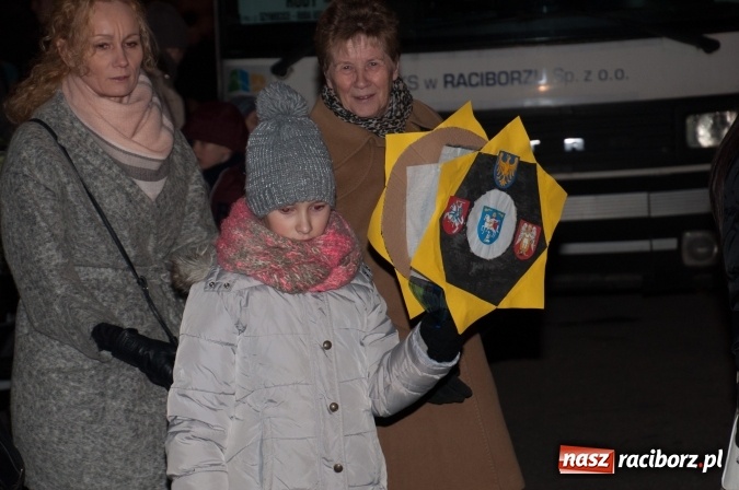 Zdjęcie w galerii na portalu naszraciborz.pl: Msza, kolorowy korowód i rodzinny festyn - huczne obchody św. Marcina w Kuźni Raciborskiej wiadomości z regionu
