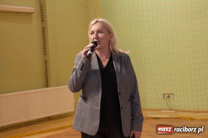 Zdjęcie w galerii na portalu naszraciborz.pl: Msza, kolorowy korowód i rodzinny festyn - huczne obchody św. Marcina w Kuźni Raciborskiej wiadomości z regionu