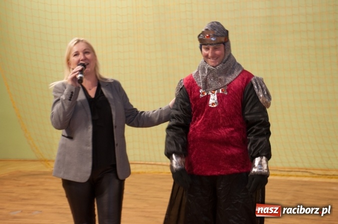 Zdjęcie w galerii na portalu naszraciborz.pl: Msza, kolorowy korowód i rodzinny festyn - huczne obchody św. Marcina w Kuźni Raciborskiej wiadomości z regionu