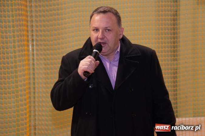 Zdjęcie w galerii na portalu naszraciborz.pl: Msza, kolorowy korowód i rodzinny festyn - huczne obchody św. Marcina w Kuźni Raciborskiej wiadomości z regionu