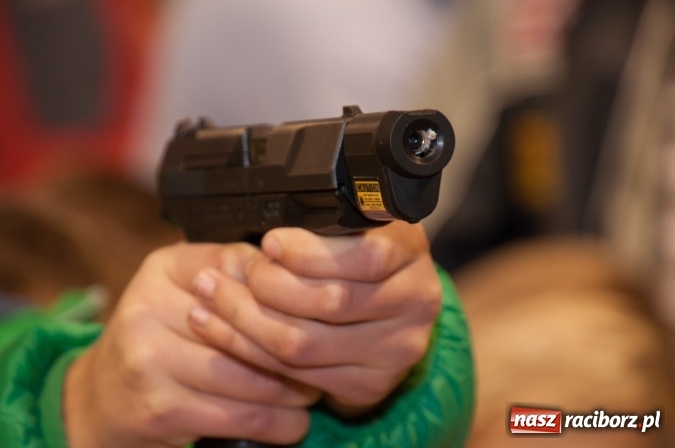 Zdjęcie w galerii na portalu naszraciborz.pl: Msza, kolorowy korowód i rodzinny festyn - huczne obchody św. Marcina w Kuźni Raciborskiej wiadomości z regionu