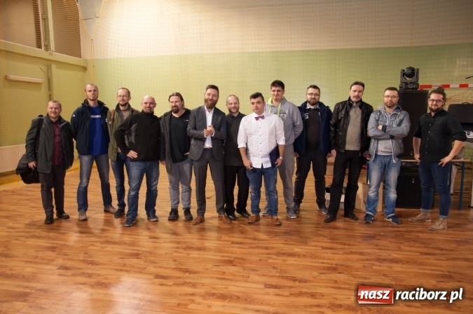 Zdjęcie w galerii na portalu naszraciborz.pl: Msza, kolorowy korowód i rodzinny festyn - huczne obchody św. Marcina w Kuźni Raciborskiej wiadomości z regionu