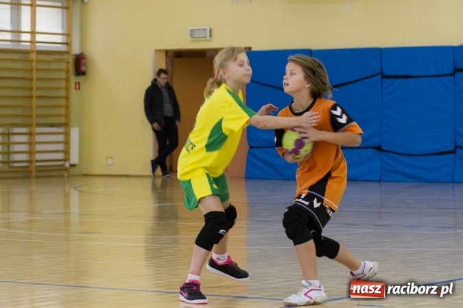 Zdjęcie w galerii na portalu naszraciborz.pl: 4. Turniej Piłki Ręcznej Dziewcząt Młodszych w Pietrowicach Wielkich wiadomości z regionu