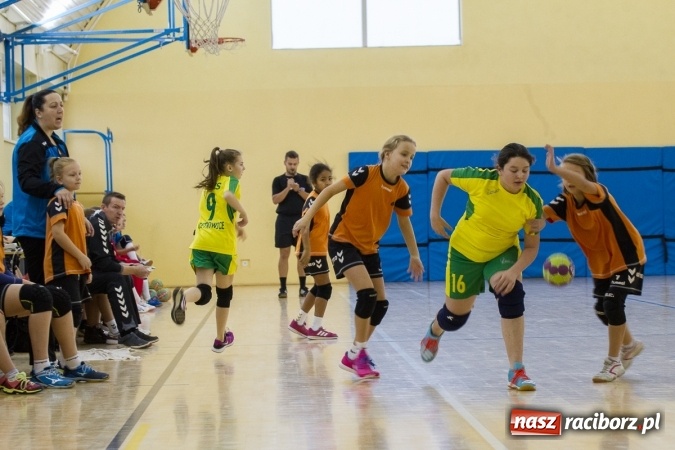 Zdjęcie w galerii na portalu naszraciborz.pl: 4. Turniej Piłki Ręcznej Dziewcząt Młodszych w Pietrowicach Wielkich wiadomości z regionu